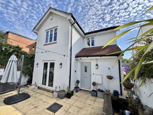 Photo 15- click for photo gallery